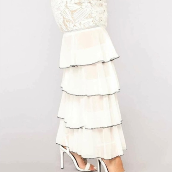 NEW WITH TAGS LACE CREAM AND BLACK DRESS - Picture 11 of 11